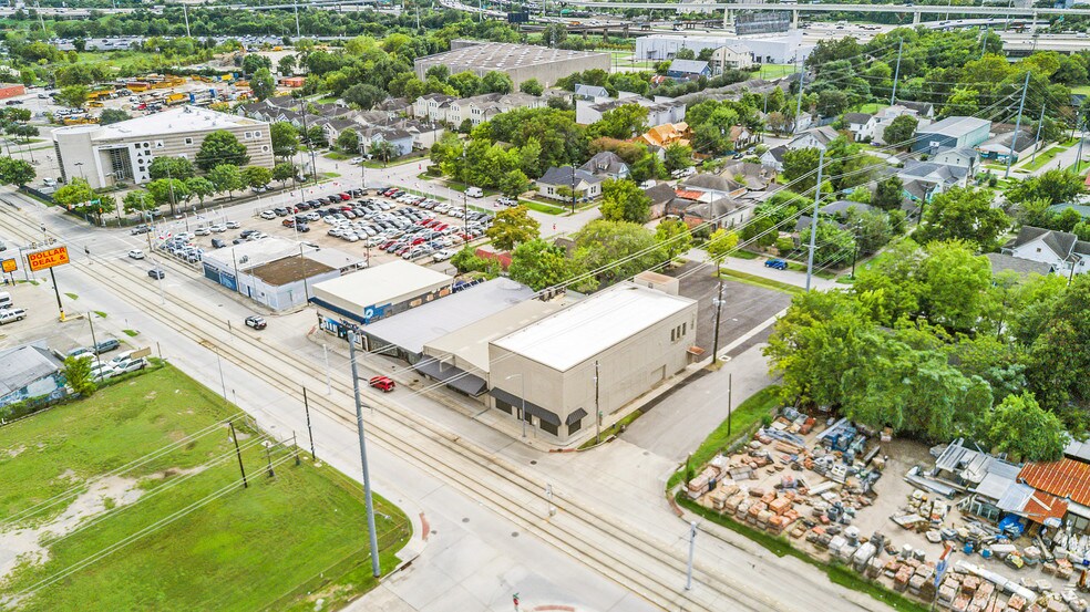 1919 N Main St, Houston, TX à louer - Aérien - Image 3 de 21