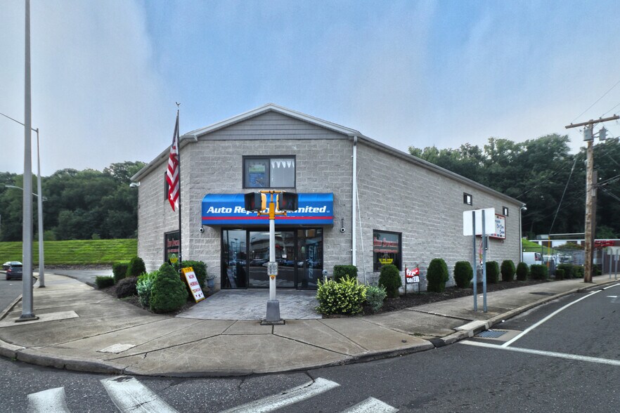 535 Main, Ansonia, CT for sale - Primary Photo - Image 1 of 1