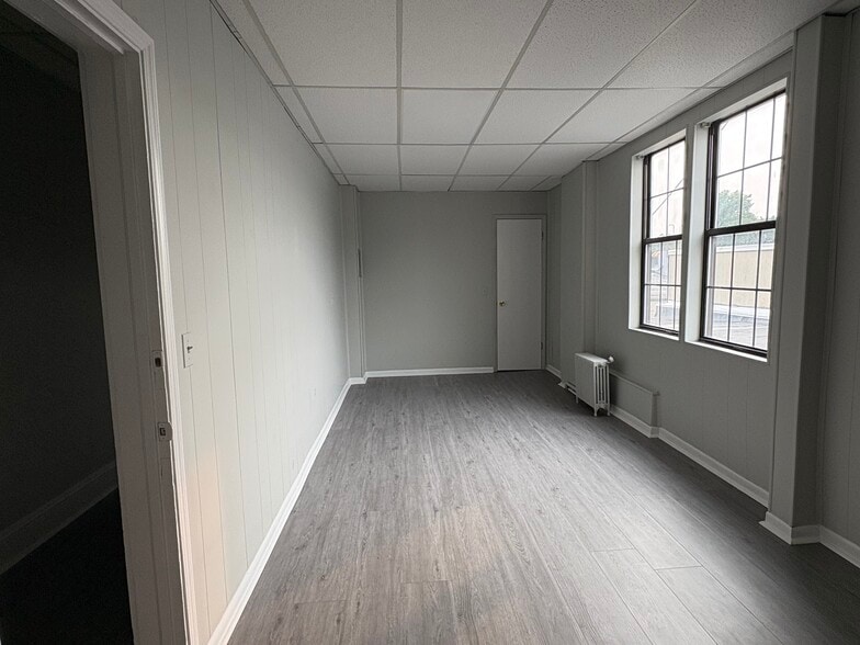 354 Bloomfield Ave, Caldwell, NJ for lease - Interior Photo - Image 3 of 11