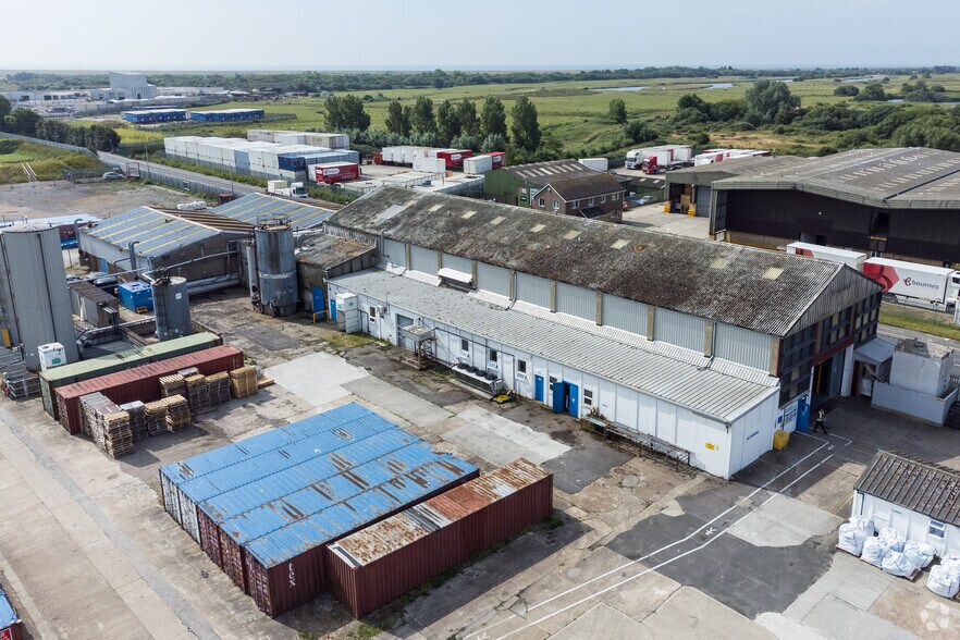 Rye Harbour Rd, Rye à louer - Aérien - Image 2 de 7