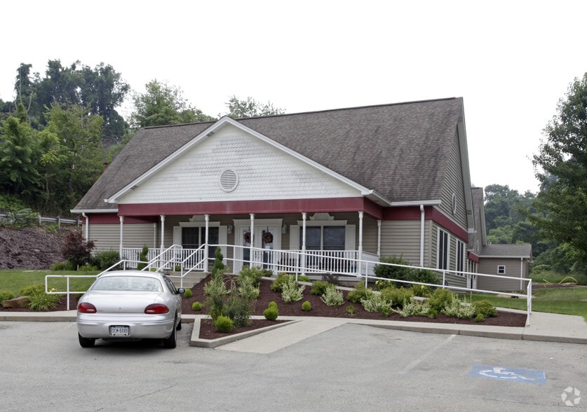 1275 Lincoln Ave, Charleroi, PA for sale - Primary Photo - Image 1 of 3