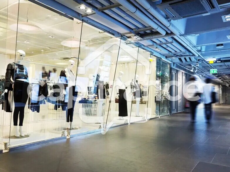 Bureau dans Nantes à vendre - Hall d’entrée - Image 2 de 5