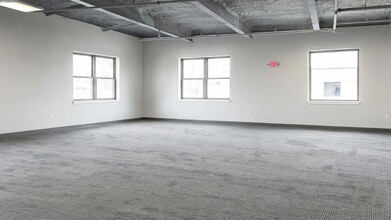 300 Oxford Rd, Oxford, CT à louer Photo intérieure- Image 1 de 9