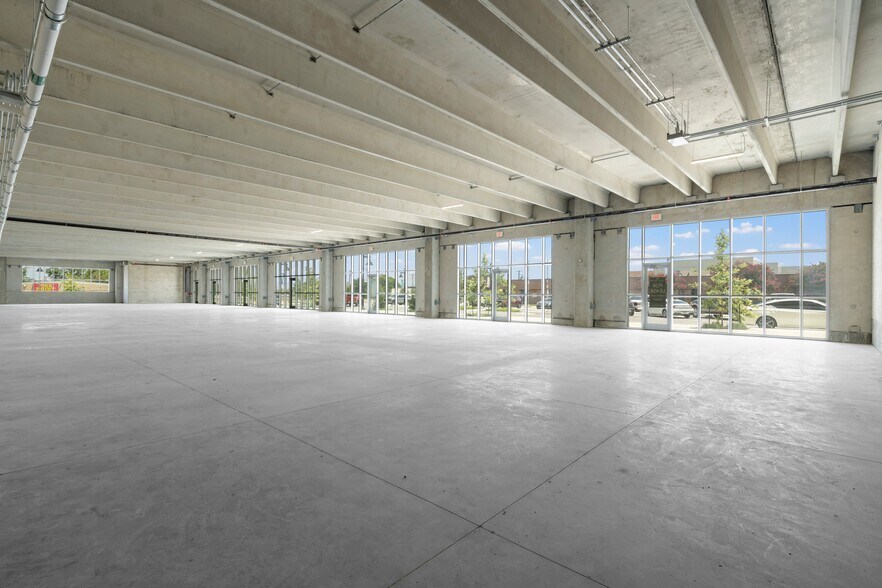 200 W Central Ave, Temple, TX à louer - Photo du bâtiment - Image 2 de 2