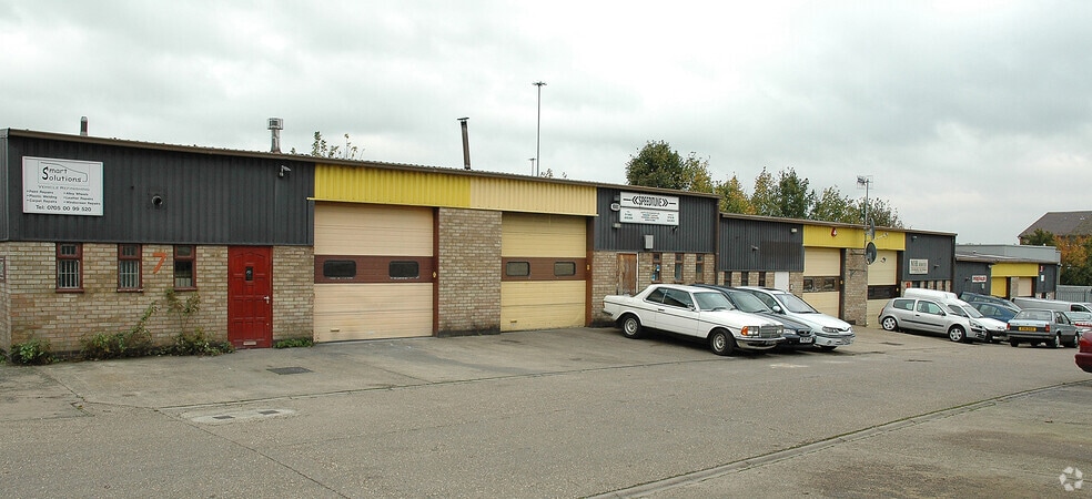 Latimer Rd, Luton for lease - Building Photo - Image 2 of 3