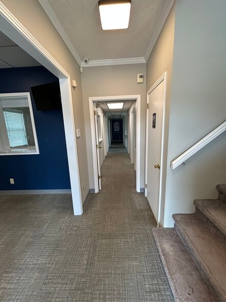 66 E Hill St, Mount Juliet, TN for lease - Interior Photo - Image 3 of 12