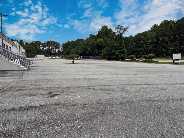 1900 Buford Hwy, Duluth, GA for lease - Building Photo - Image 3 of 34