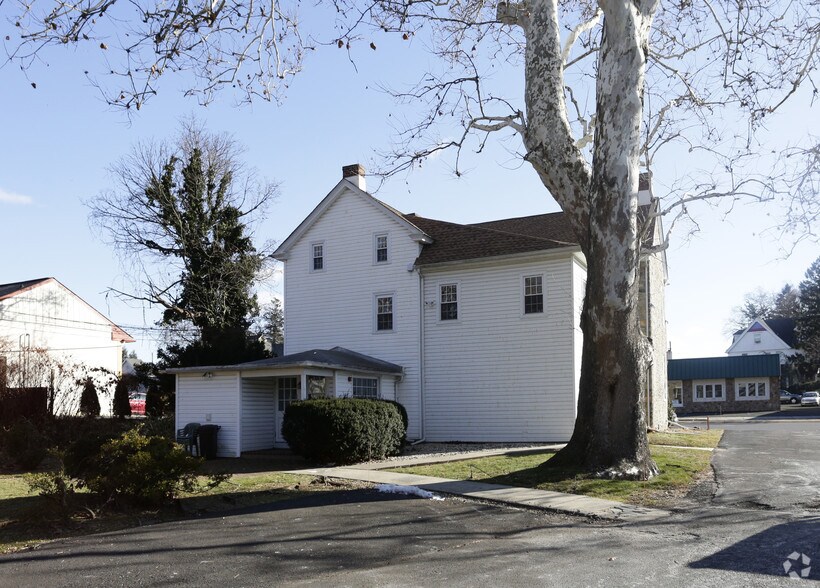 1132 Old York Rd, Abington Township, PA à louer - Photo du bâtiment - Image 2 de 9