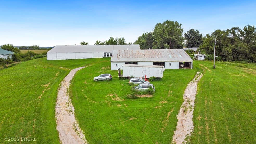 1247 Illinois Dr, Knoxville, IA for sale - Building Photo - Image 2 of 34