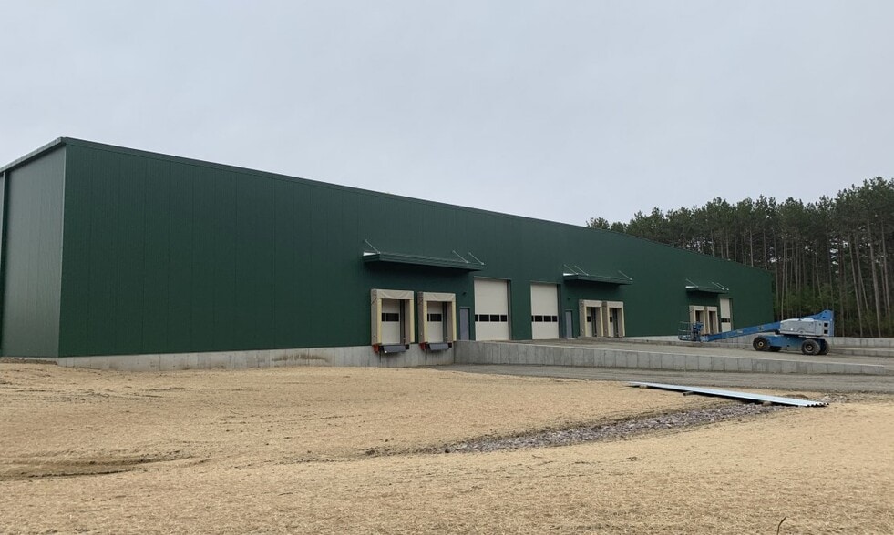 24 Allen Martin Dr, Essex Junction, VT for lease - Building Photo - Image 3 of 5