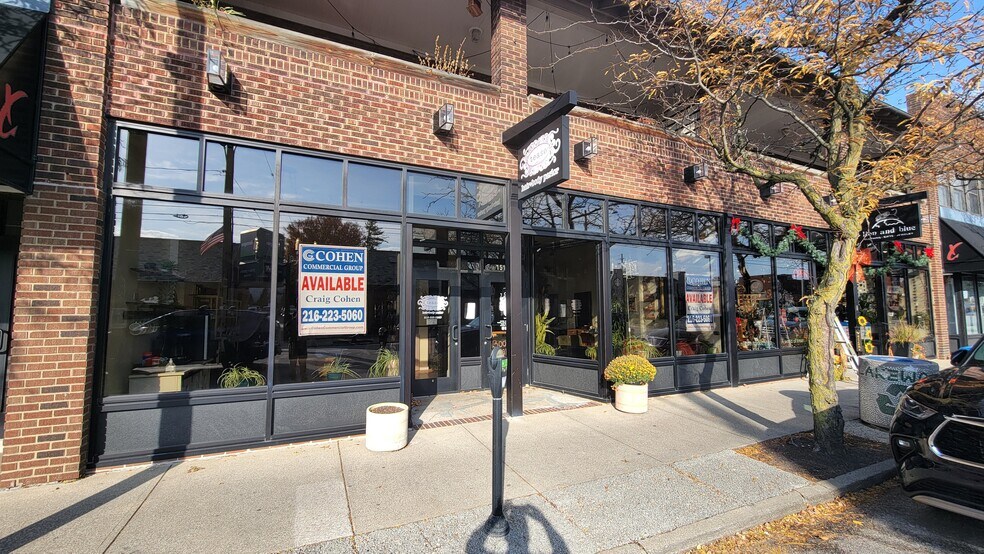 15100-15118 Detroit Ave, Lakewood, OH à louer - Photo du bâtiment - Image 3 de 6