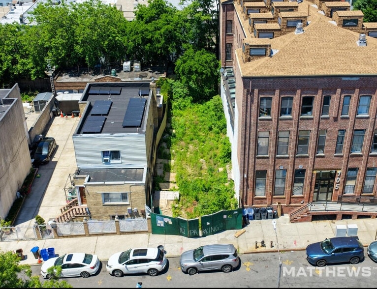 103 Vanderveer St, Brooklyn, NY à vendre - Photo principale - Image 1 de 2