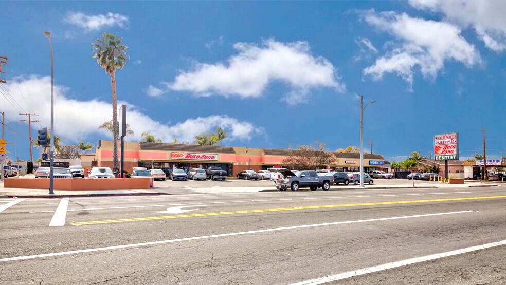 404-414 W Pacific Coast Hwy, Wilmington, CA à louer - Photo du bâtiment - Image 2 de 3