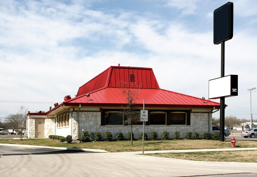 9149 Fm 78, Converse, TX à vendre - Photo du bâtiment - Image 2 de 5