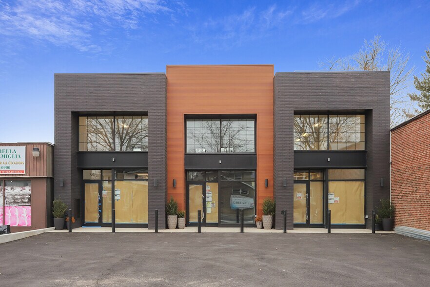 719-723 Forest Ave, Staten Island, NY à louer - Photo du bâtiment - Image 3 de 9