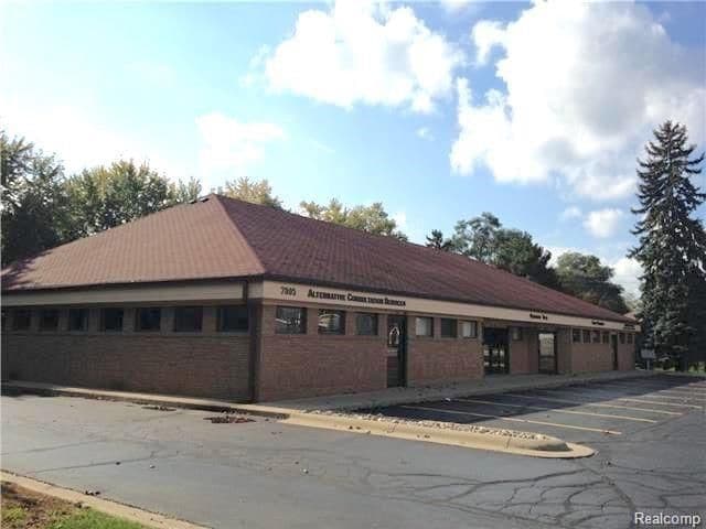 7805 Cooley Lake Rd, West Bloomfield, MI for lease - Building Photo - Image 3 of 7