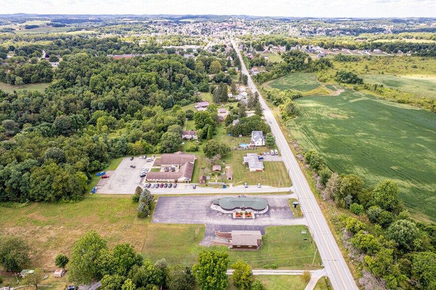 376 E Main St, Mount Pleasant, PA à vendre - Photo du bâtiment - Image 3 de 18