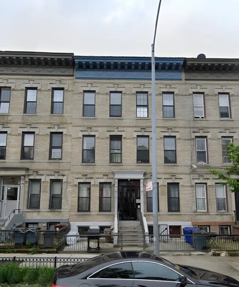 540 Bainbridge St, Brooklyn, NY à vendre - Photo du bâtiment - Image 1 de 10