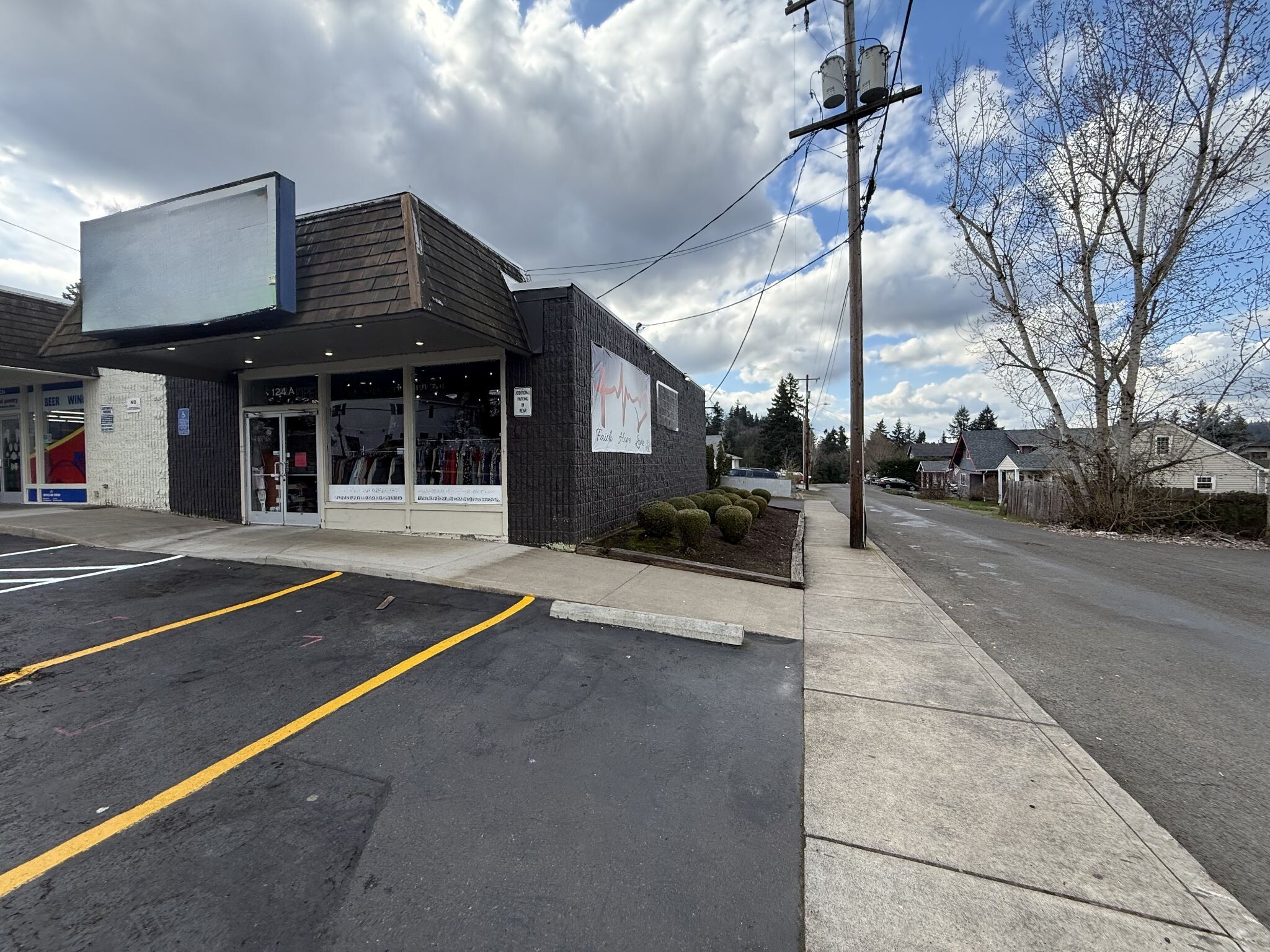 124 Molalla Ave, Oregon City, OR for lease Primary Photo- Image 1 of 4