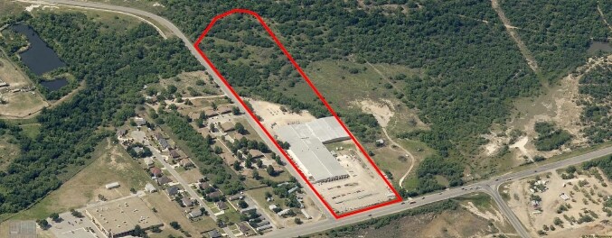 1301 East Ave, Carrizo Springs, TX à louer - Photo du bâtiment - Image 3 de 30