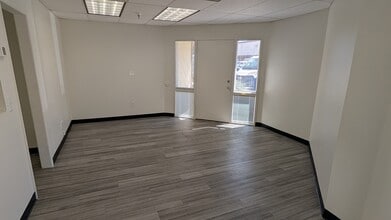 939 S 48th St, Tempe, AZ for lease Interior Photo- Image 2 of 5