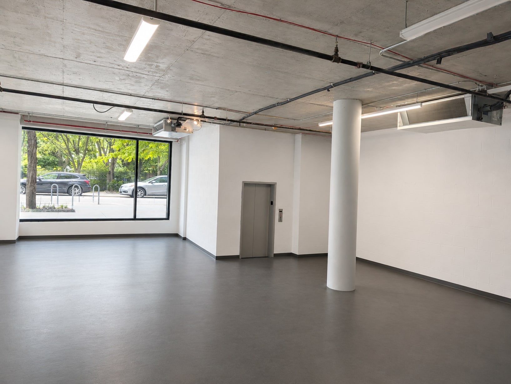 197 10th Ave, New York, NY for lease Interior Photo- Image 1 of 5