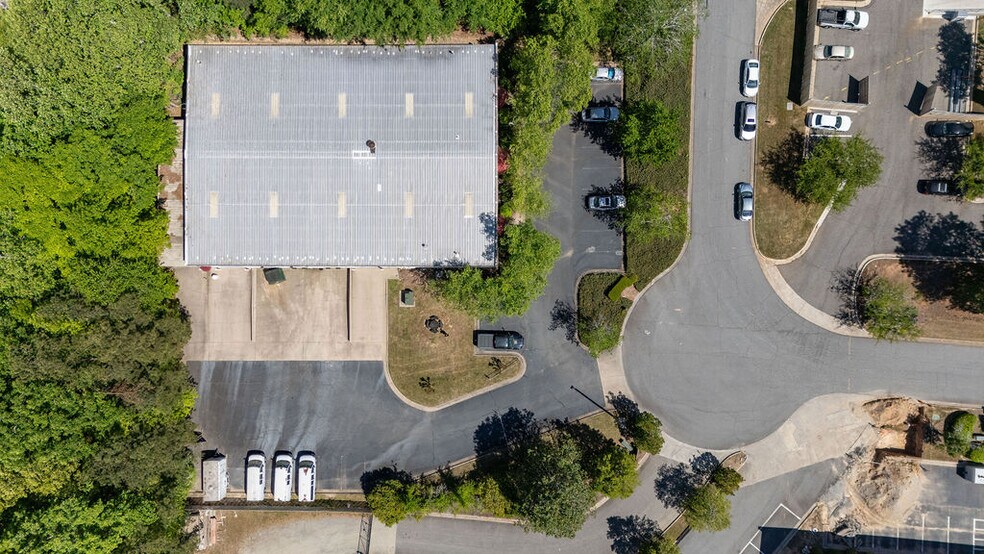 9350 Industrial Ter, Alpharetta, GA à vendre - Photo du bâtiment - Image 3 de 13