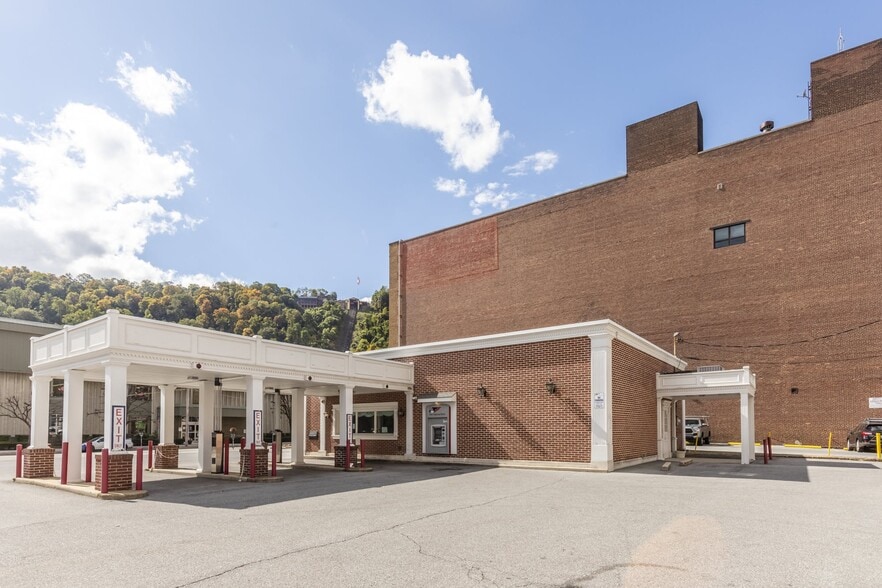 142 Walnut St, Johnstown, PA à louer - Photo du bâtiment - Image 2 de 5