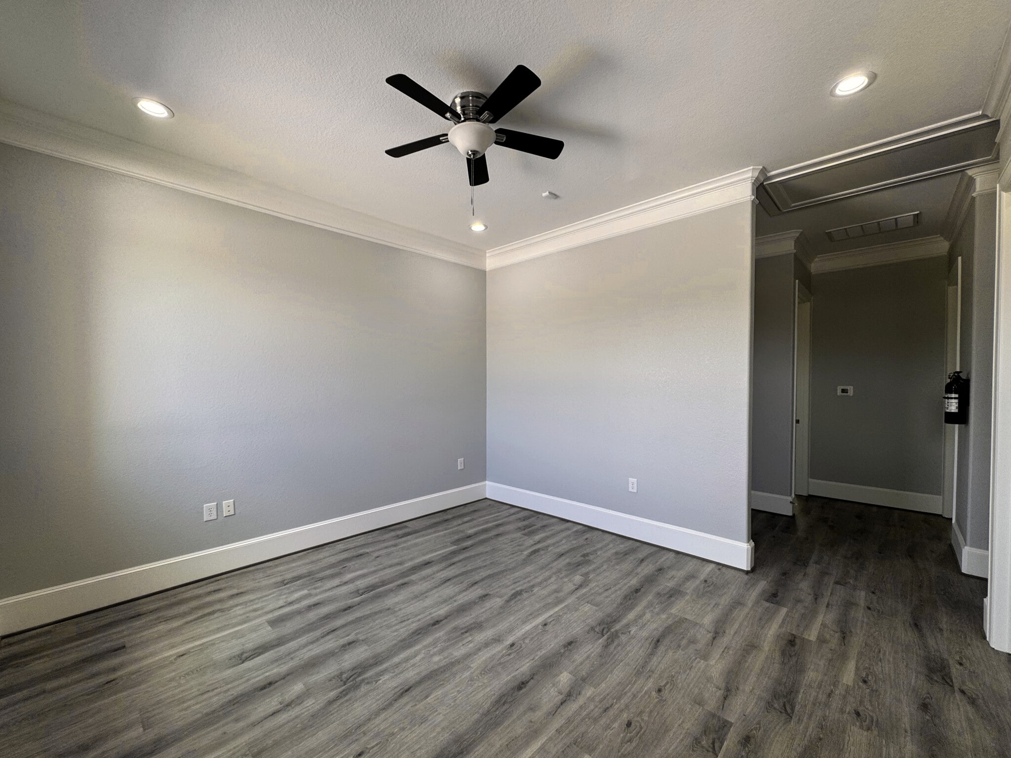 11015 Northpointe Blvd, Tomball, TX for lease Interior Photo- Image 1 of 13