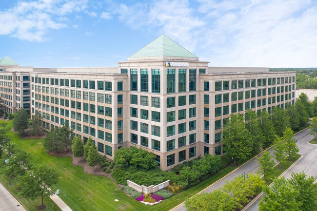 Plus de détails pour 20 N Martingale Rd, Schaumburg, IL - Bureau à louer
