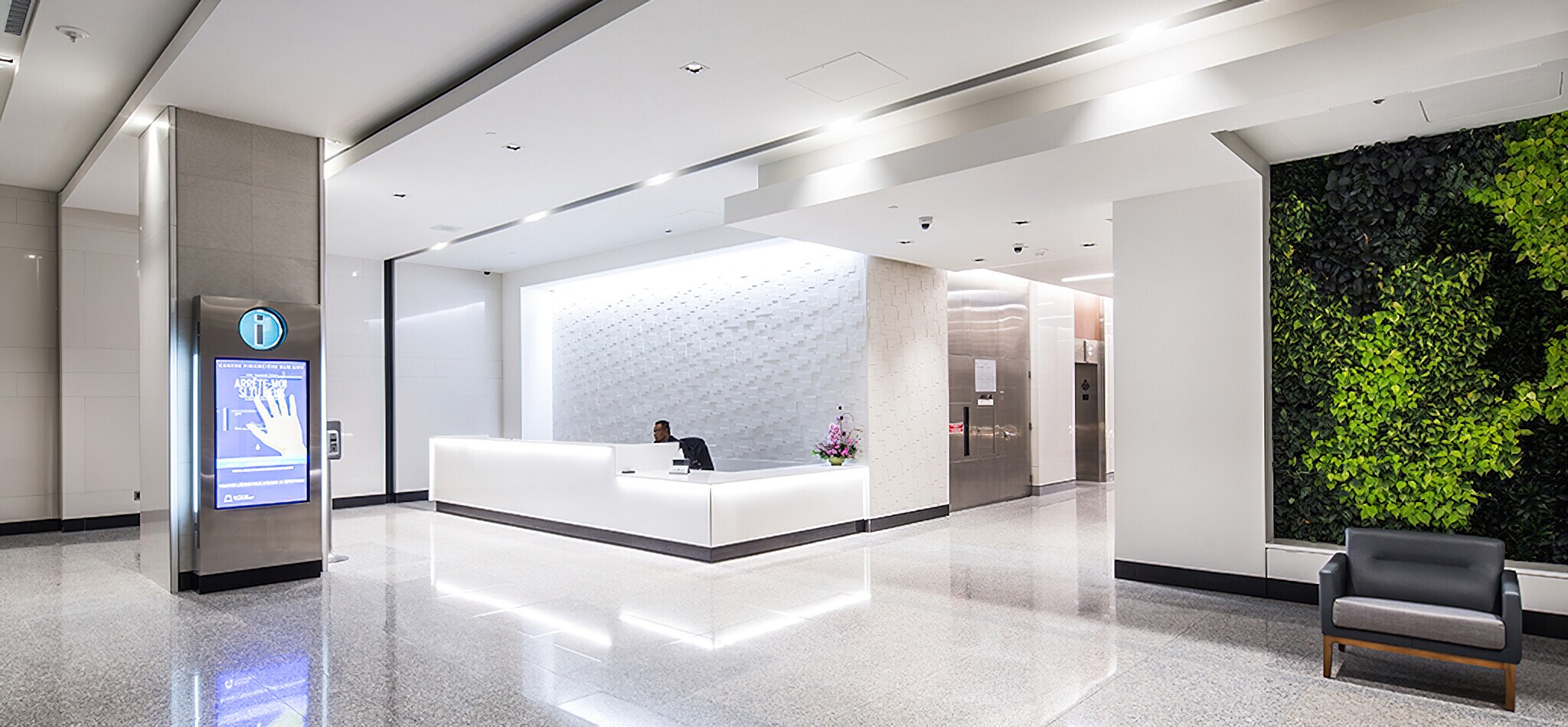 50 O'Connor St & 99 Bank St, Ottawa, ON for lease Lobby- Image 1 of 4