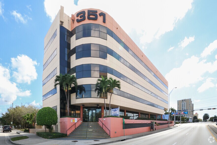 351 NW Le Jeune Rd, Miami, FL à vendre - Photo principale - Image 3 de 18