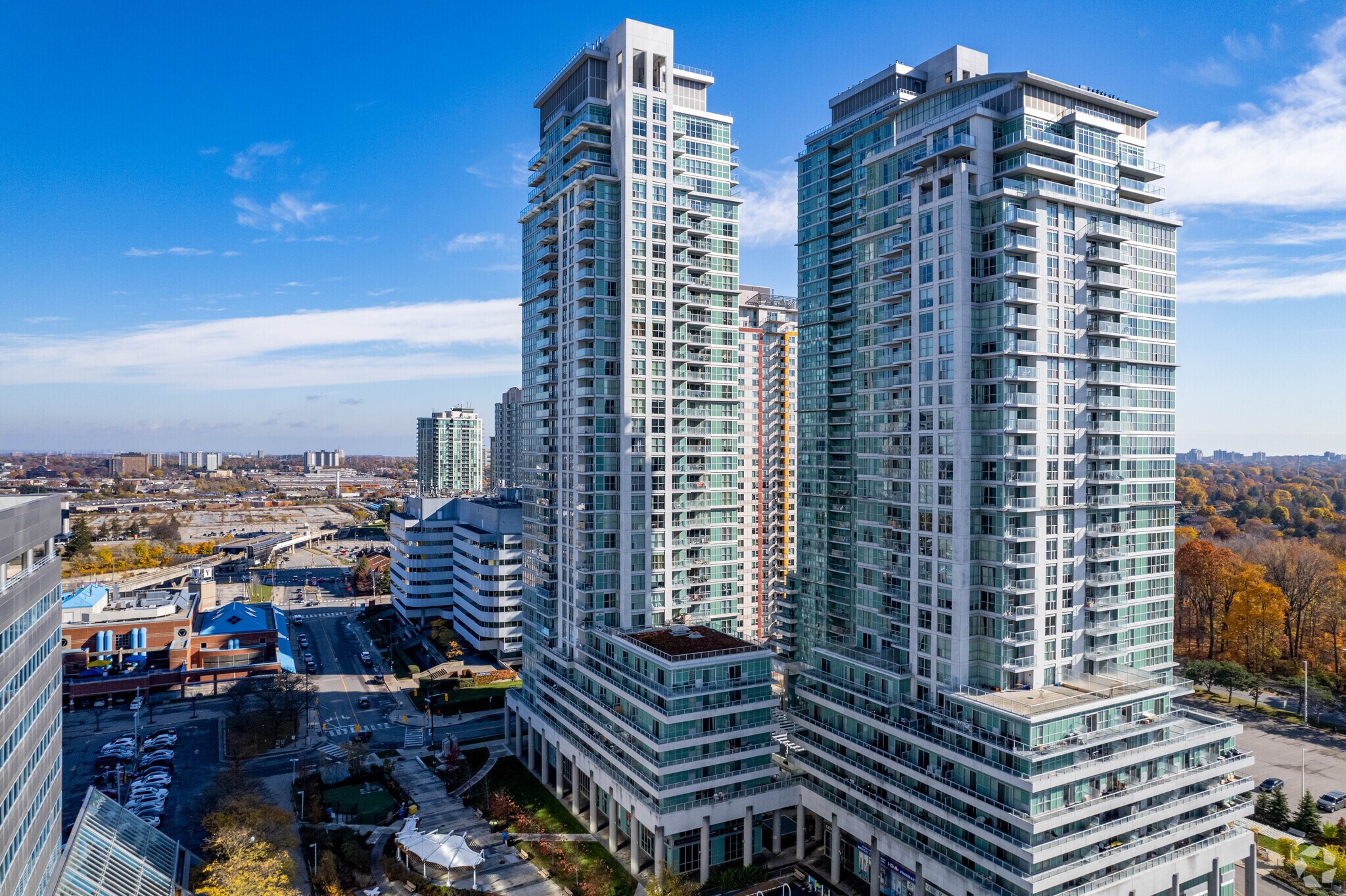 70 Town Centre Ct, Toronto, ON à vendre Photo principale- Image 1 de 1