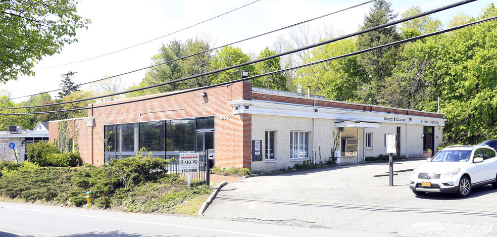 1200 Mamaroneck Ave, White Plains, NY for sale - Primary Photo - Image 1 of 1