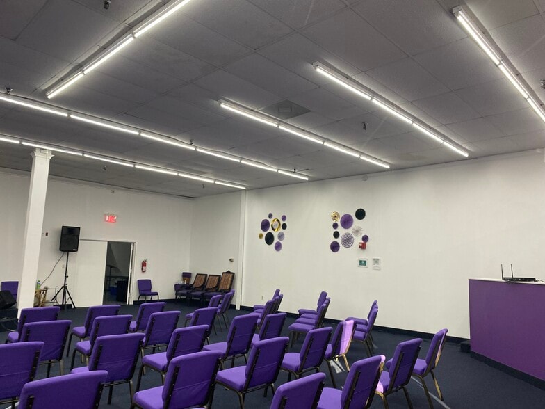 3900 Bexley Pl, Suitland, MD for lease - Interior Photo - Image 2 of 14