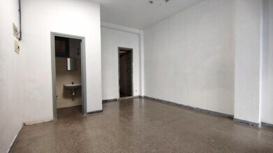 Retail in Rubí, Barcelona for lease Interior Photo- Image 2 of 3