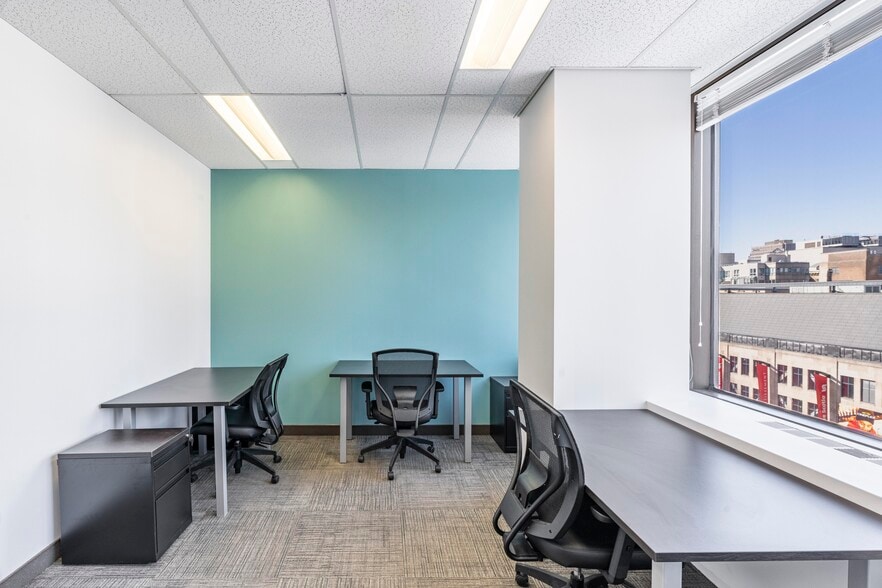 1200 Av Mcgill College, Montréal, QC for lease - Interior Photo - Image 3 of 5