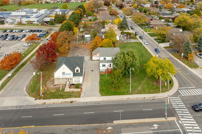 Plus de détails pour 2791 E King St, Hamilton, ON - Terrain à vendre