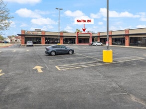 2500-2502 SW 14th St, Bentonville, AR à louer Photo intérieure- Image 1 de 17