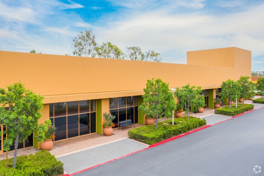 13400 Jamboree Rd, Tustin, CA for lease - Primary Photo - Image 1 of 4