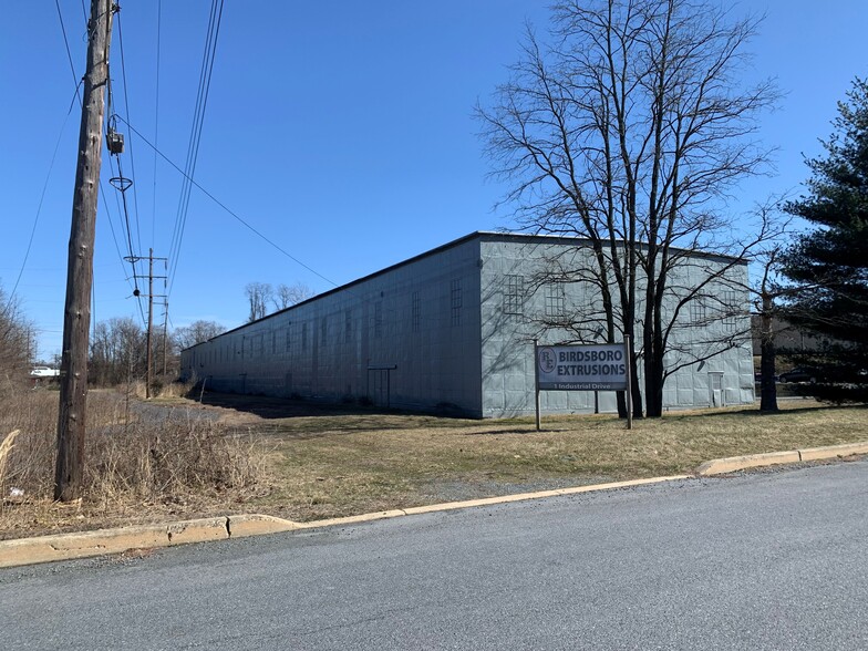 1 Industrial Dr, Birdsboro, PA à vendre - Photo du bâtiment - Image 1 de 1