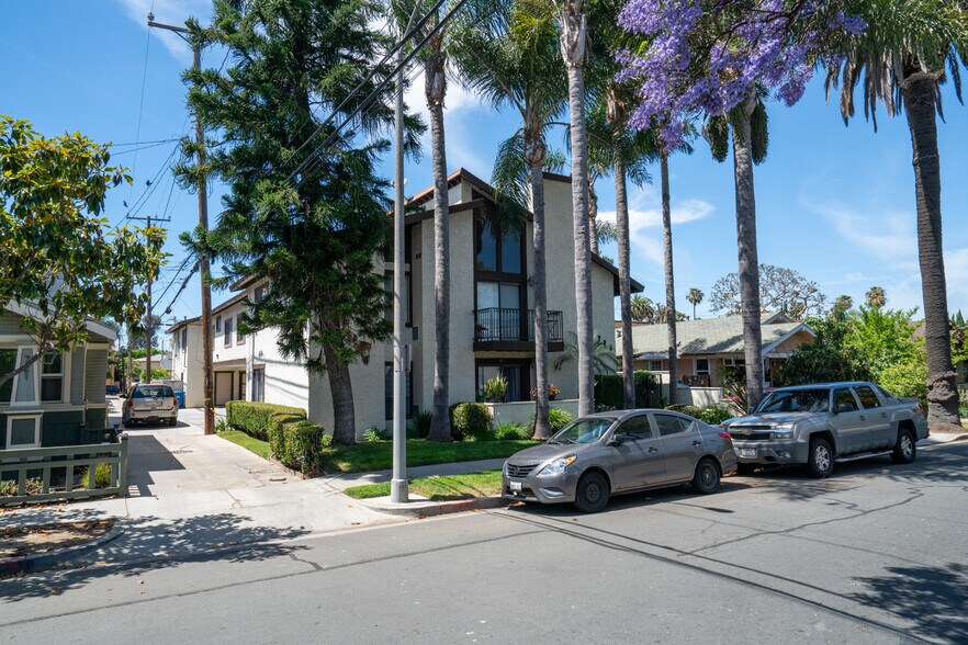 729 Freeman Ave, Long Beach, CA à vendre - Photo du bâtiment - Image 2 de 11