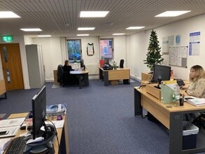 Unit 6, Wellington Business Park Dukes Ride, Crowthorne à louer Photo du bâtiment- Image 2 de 5