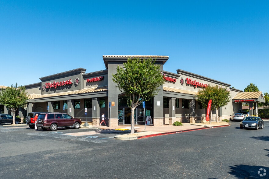 23882-23958 Hesperian Blvd, Hayward, CA for lease - Primary Photo - Image 1 of 3