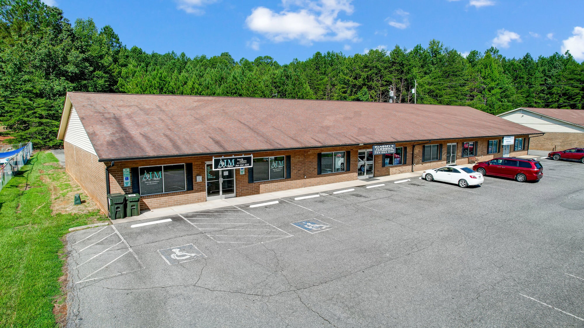 532 S Highway 27, Stanley, NC à louer Photo du bâtiment- Image 1 de 10
