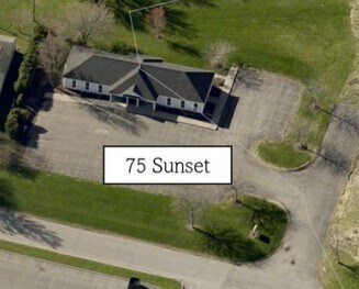 75 Sunset Dr, Newark, NY à vendre - Photo principale - Image 2 de 2