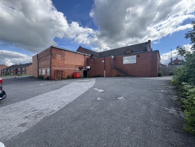 33 High St, Chesterfield à vendre - Photo du bâtiment - Image 3 de 3