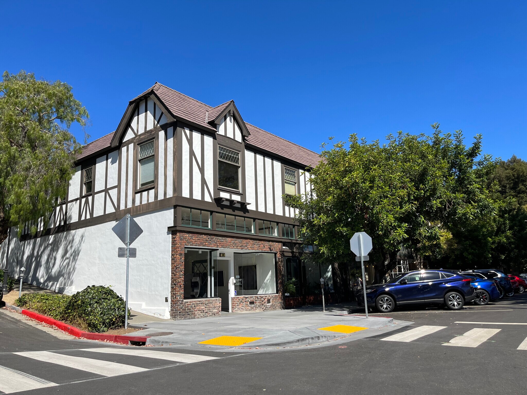 82-100 Throckmorton Ave, Mill Valley, CA for lease Building Photo- Image 1 of 4