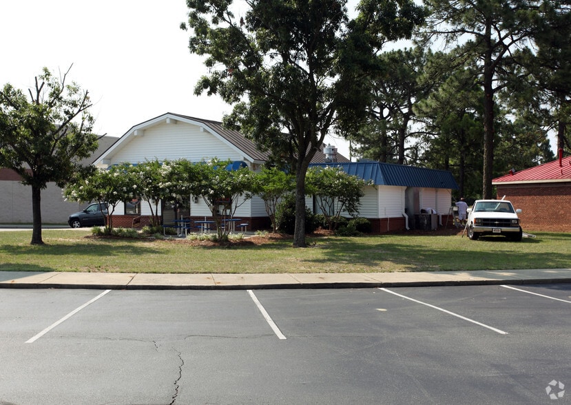 3057 Boone Trl, Fayetteville, NC for sale - Building Photo - Image 2 of 6