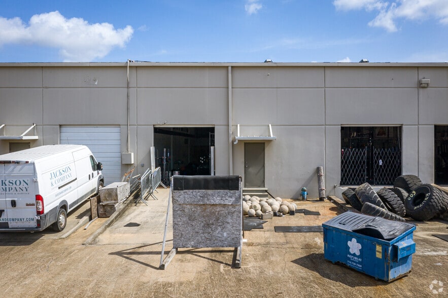 551 N Shepherd Dr, Houston, TX for lease - Building Photo - Image 3 of 3